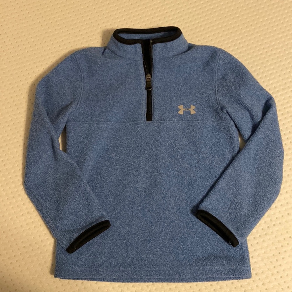 Under Armour pull over - Boys size 5